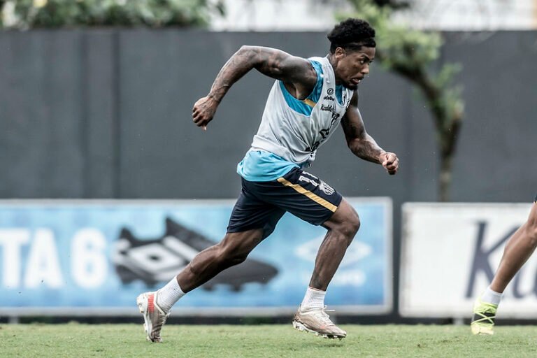 Negociação por Marinho segue, e Santos quer maior valor, veja números