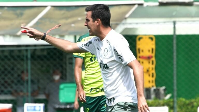 Técnico do time sub-20 do Palmeiras apoia Abel Ferreira sobre futuro de Endrick