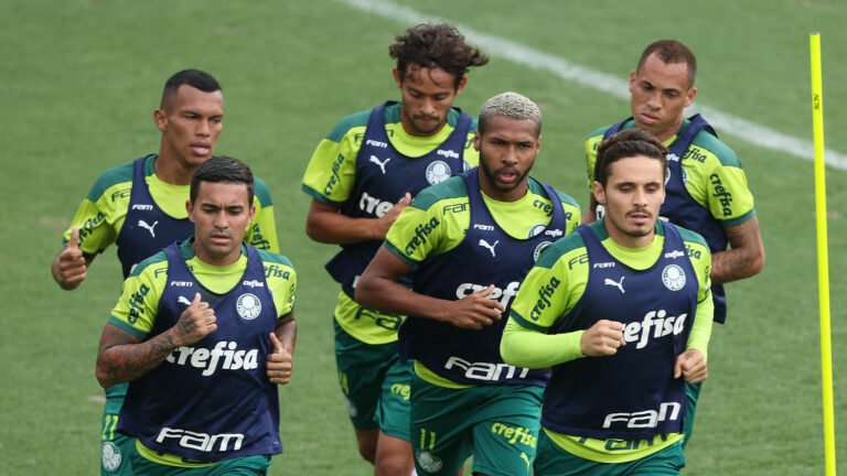 Palmeiras preserva novamente titulares antes de decisão