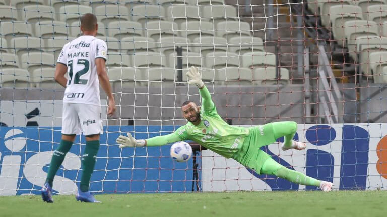Weverton vai desfalcar Palmeiras em três jogos antes do Mundial de Clubes