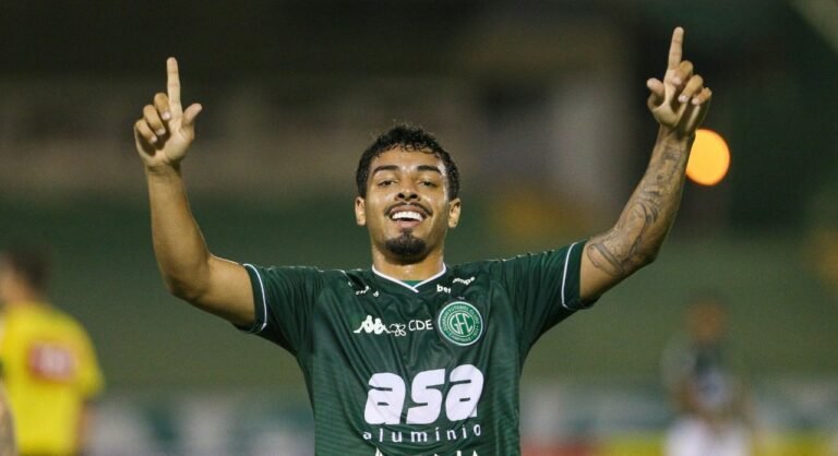 Santos busca contratação de lateral do Guarani; veja detalhes