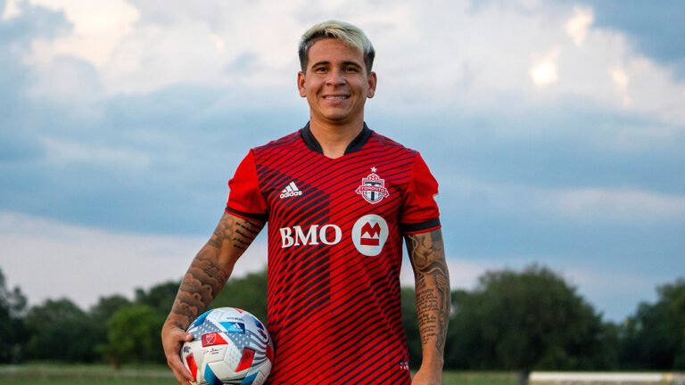 Flamengo aguarda aval de Paulo Sousa para avançar em negociação por Soteldo