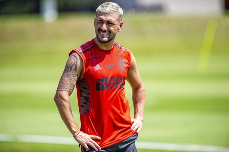 Arrascaeta vestirá a 10 do Flamengo em 2022