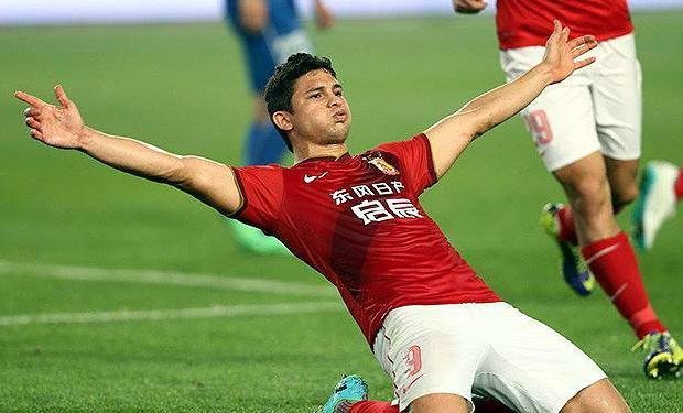 Livres no mercado, veja 4 atacantes que podem substituir Marinho