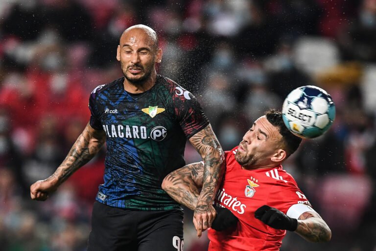 Benfica empata com o Moreirense e pode ver distância para os rivais aumentar