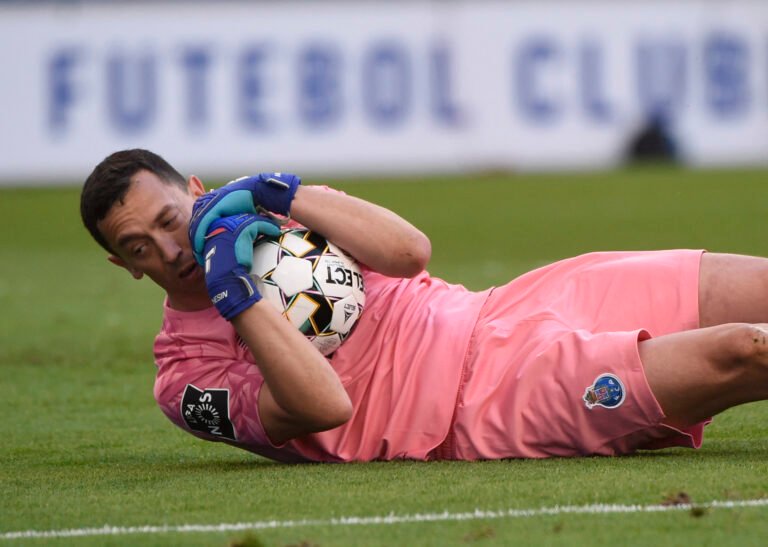 Goleiro do Porto impressionou diretoria do Flamengo, garante jornal