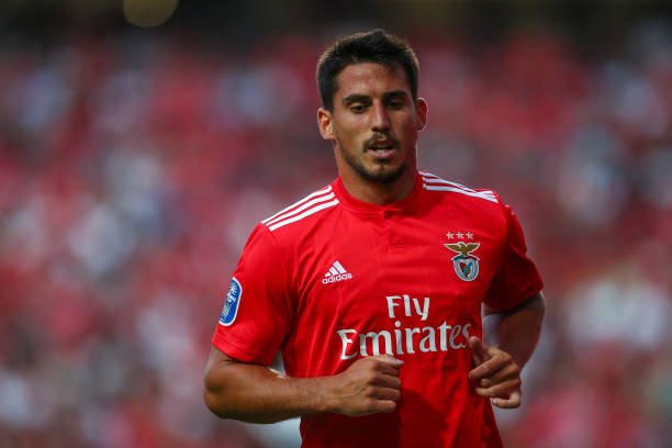 Botafogo consulta situação de Gabriel Pires, do Benfica