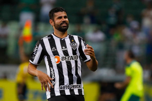 Próximo do Corinthians, Diego Costa aceitou salário menor do que recebia no Atlético Mineiro