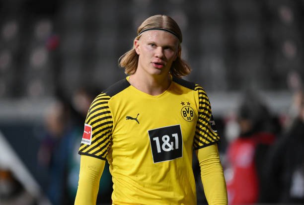 Erling Haaland tem data definida para voltar a atuar pelo Borussia Dortmund