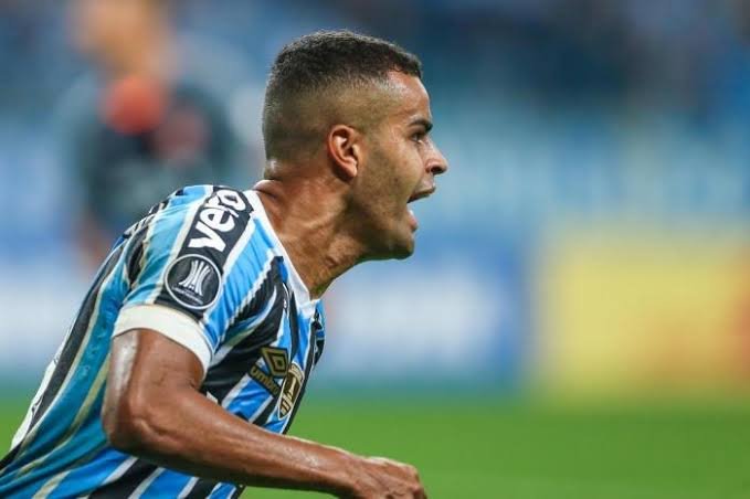 Denis Abrahão explica saídas de Alisson e Darlan do Grêmio