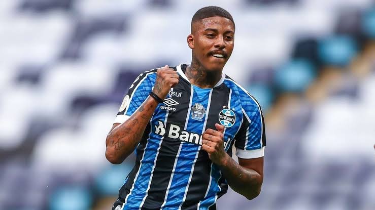 Presidente do Grêmio revela desistência de Jean Pyerre em ida para o Athletico