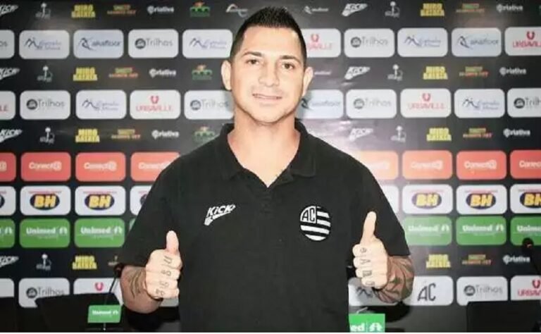 1 mês depois e sem disputar partida oficial, Danilinho deixa o Athletic