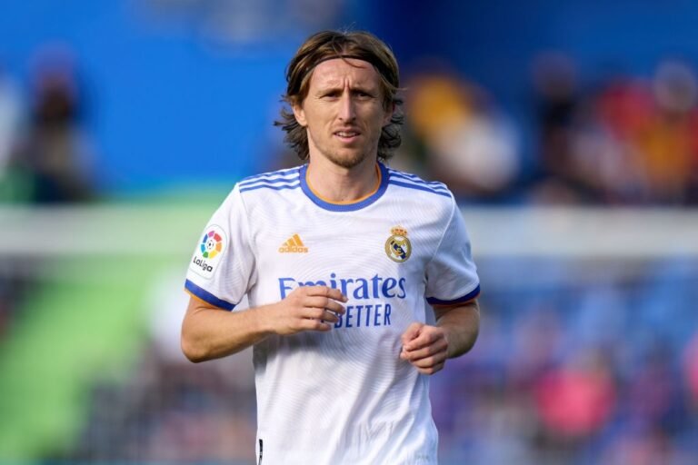 Renovação de Luka Modric com o Real Madrid é questão de tempo, afirma Ancelotti e jornalista