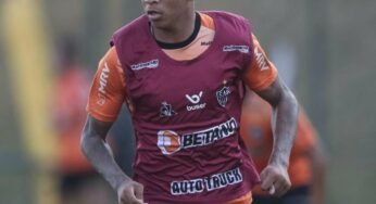 Agente de Savinho critica falta de oportunidades no time profissional do Atlético