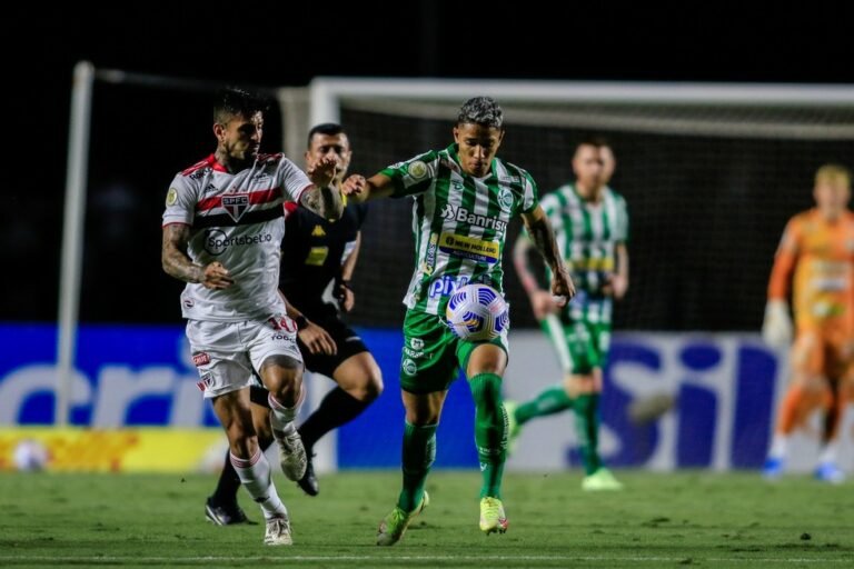 Atlético-MG pode anunciar nas próximas horas a contratação do atacante Sorriso, revelação do Juventude