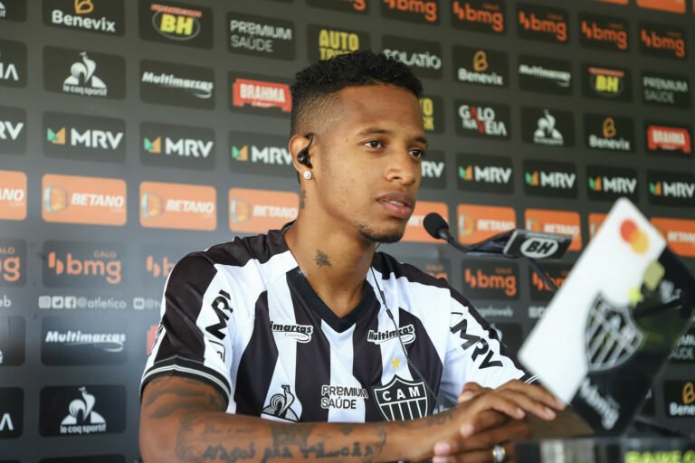 Empresário revela o interesse de Inter, Grêmio e clube da MLS em Tchê Tchê