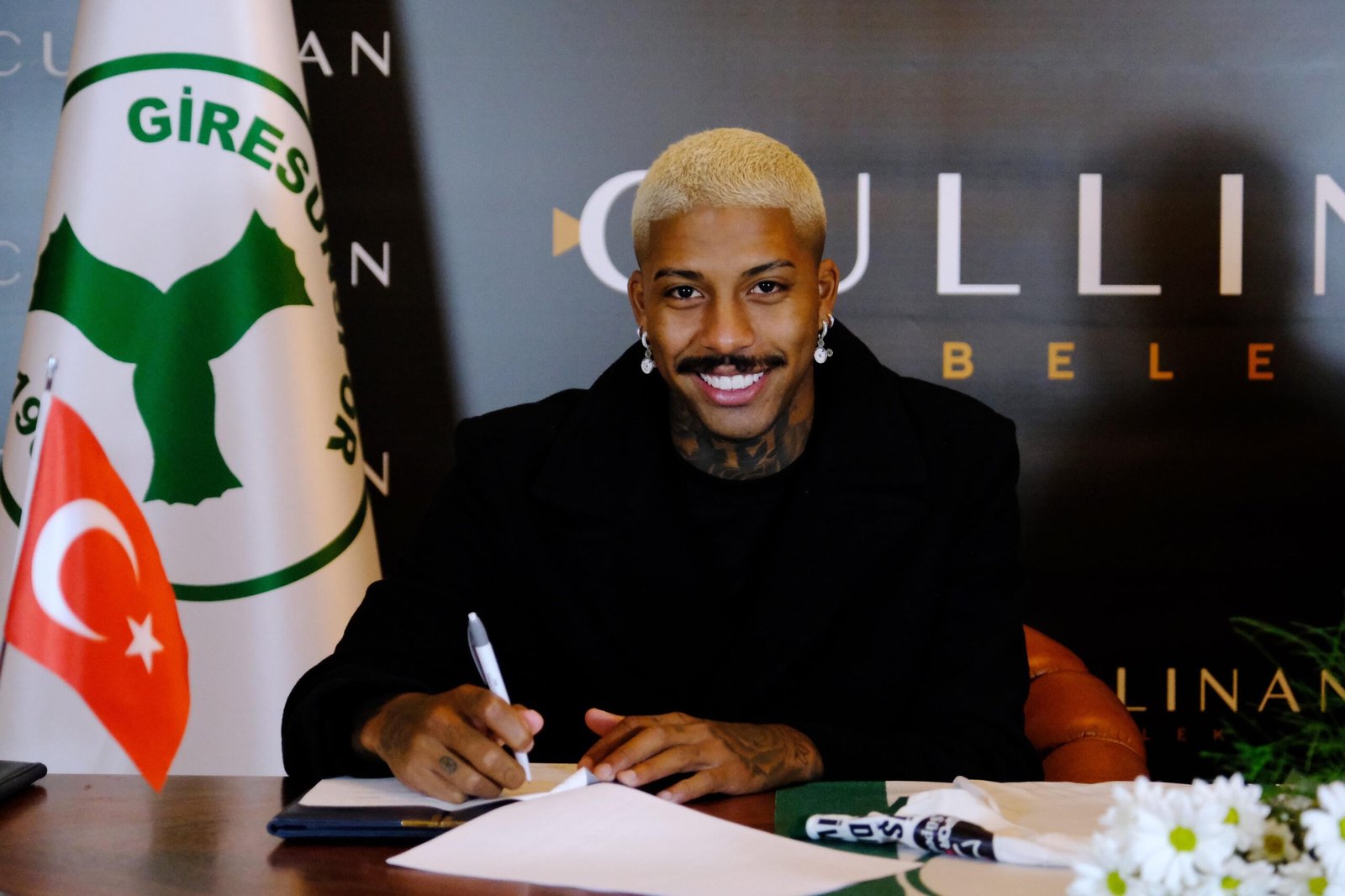 Jean Pyerre tranquiliza torcedores após diagnóstico de câncer: “Estou bem”