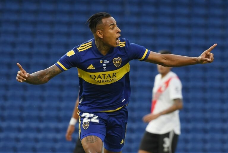 Indicado por Paulo Sousa, Sebastián Villa foi oferecido ao Flamengo