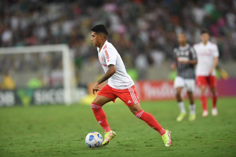 Gustavo Maia informa ter testado positivo para Covid e desfalca o Inter