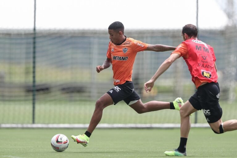 Joia alvinegra é relacionada para duelo diante o Patrocinense, afirma setorista