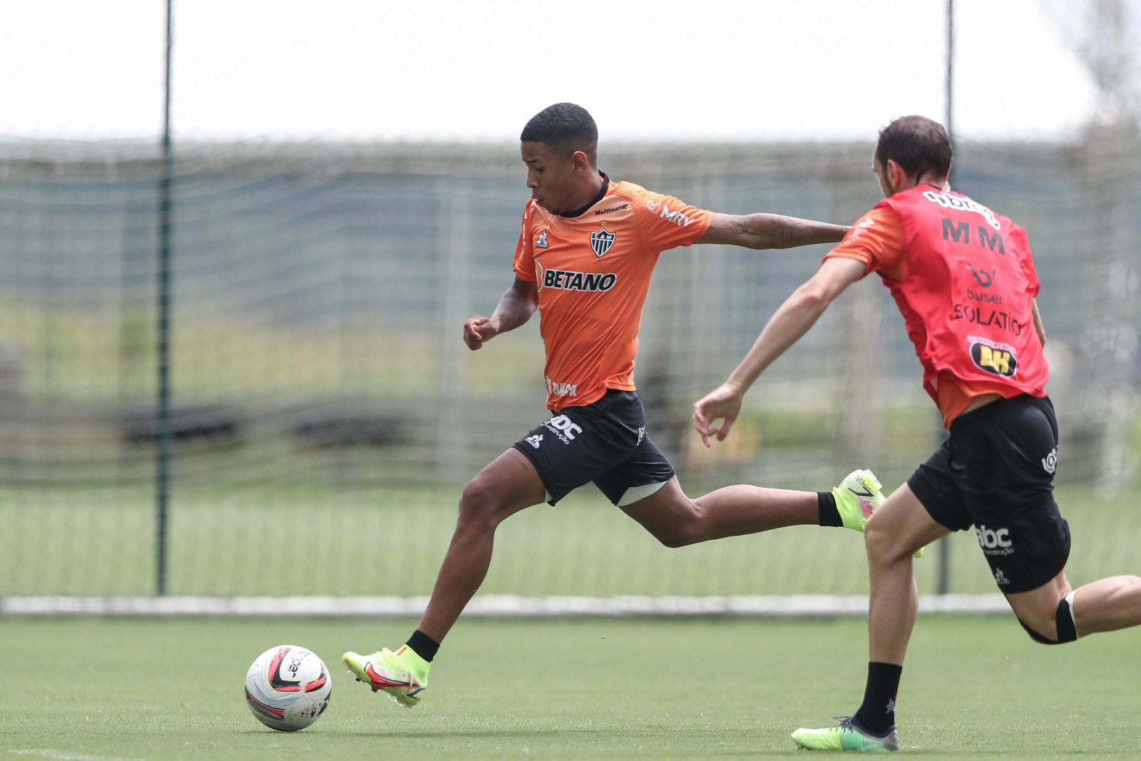 Joia alvinegra é relacionada para duelo diante o Patrocinense, afirma setorista