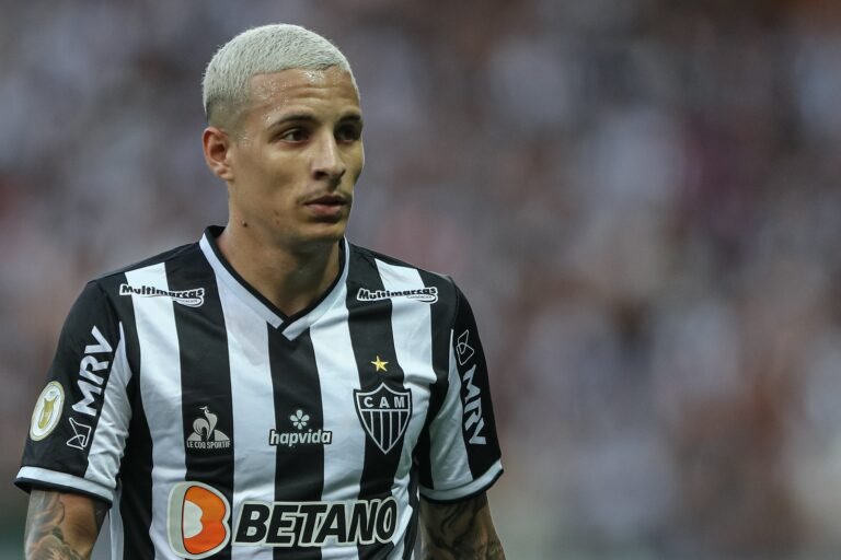 Com vitória, Guilherme Arana chega ao seu jogo de número 100 pelo Atlético Mineiro