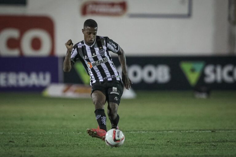 Turco Mohamed fala sobre situação de Tchê Tchê no Galo