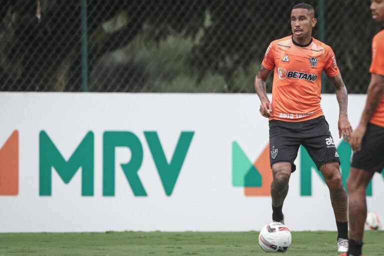 Em coletiva, Jair fala sobre clássico com o América e Supercopa do Brasil: “vamos entrar pra ganhar”