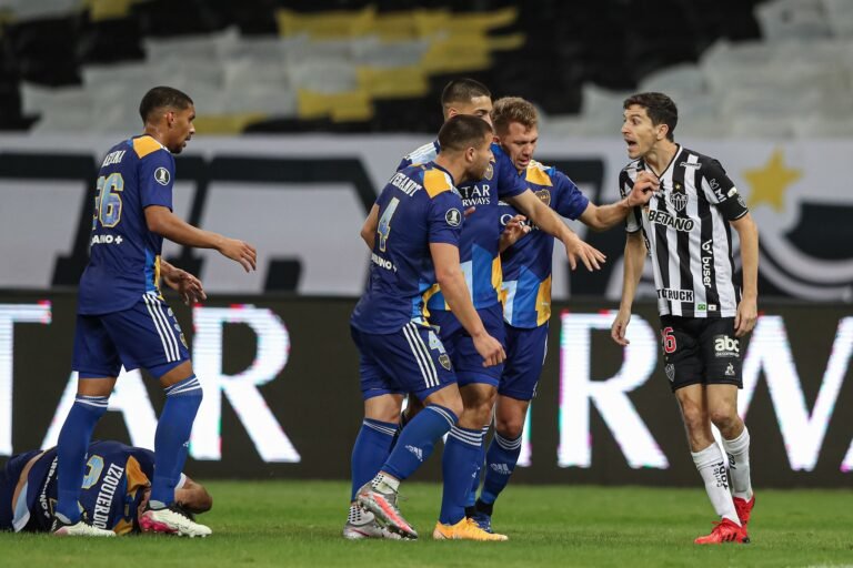 Nacho alfineta Riquelme ao relembrar eliminação do Boca Juniors para o Atlético na Libertadores