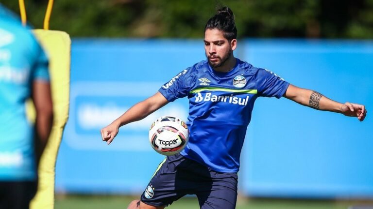 Benítez aparece no BID e fica à disposição de Vagner Mancini