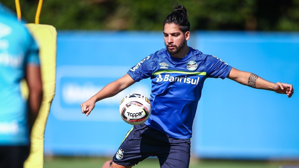 Benítez aparece no BID e fica à disposição de Vagner Mancini