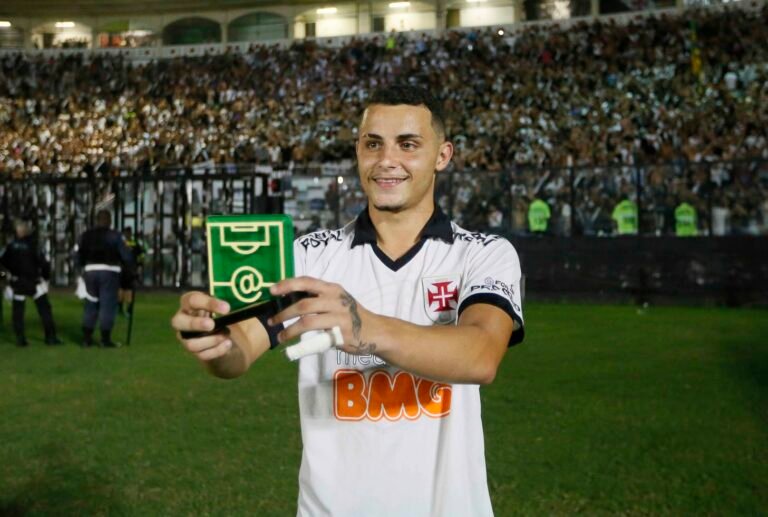 Inter tem negociação avançada com jovem volante do Vasco, diz jornalista