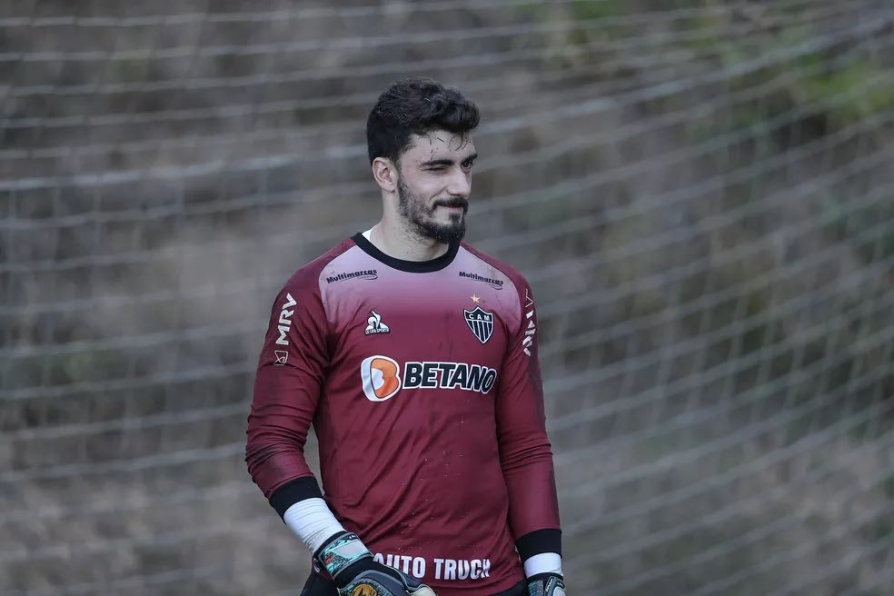 Rafael fala sobre sucesso do Atlético em 2021 e brinca: “Quem sabe ganhar quatro títulos num ano?”