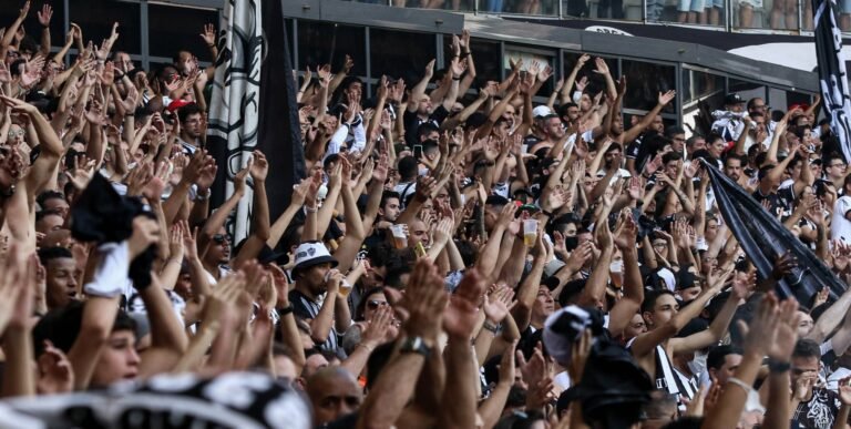 Prefeitura de BH  retira exigência de teste de covid e comprovante de vacinação para presença de público em jogos na cidade