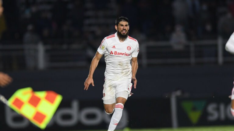 Para evitar assédio europeu, Inter planeja antecipar compra de Bruno Méndez