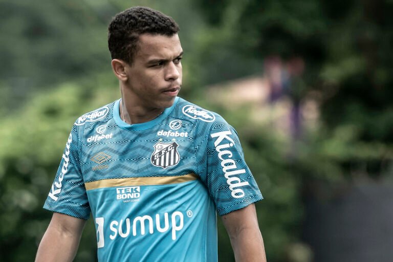 Santos não deve ter retorno de Sandry contra o São Bernardo