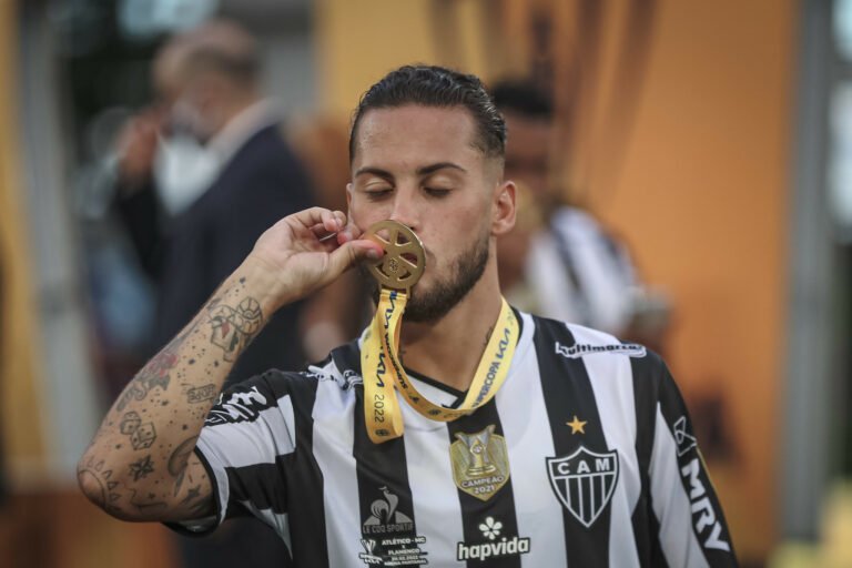 Clube italiano demonstra interesse em Guga, do Atlético-MG