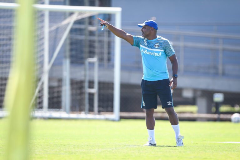 Com desfalques importantes, Grêmio divulga os relacionados para o Gre-Nal 435
