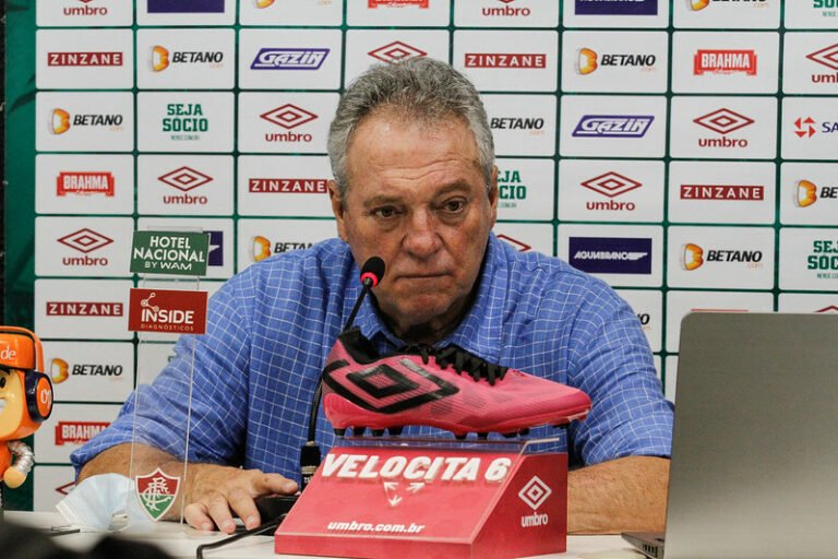 Abel comenta sobre episódios de violência no futebol: “Isso não existe”