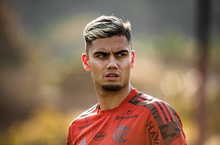 Flamengo nega que pagará R$ 85 milhões para contratar Andreas; negociações seguem