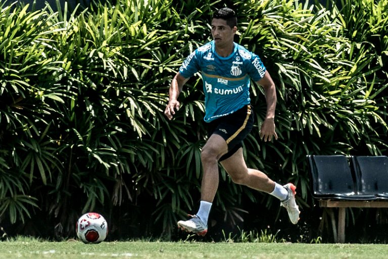 Após acertar rescisão com o Santos, Daniel Guedes acerta com o Cuiabá