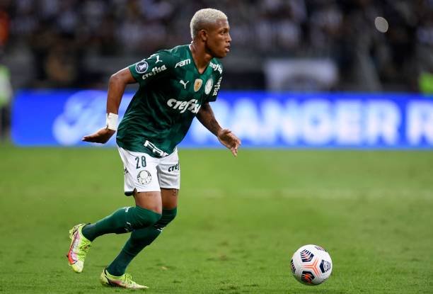 Danilo acredita que o Palmeiras pode surpreender o Chelsea na final do Mundial