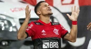Fortaleza faz consulta, mas Flamengo não aceita negociar João Gomes