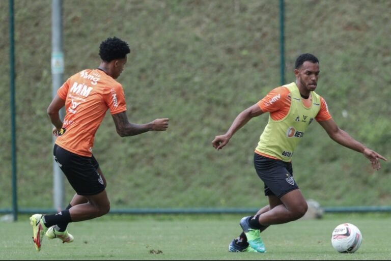 Atlético divulga relacionados para jogo com a URT