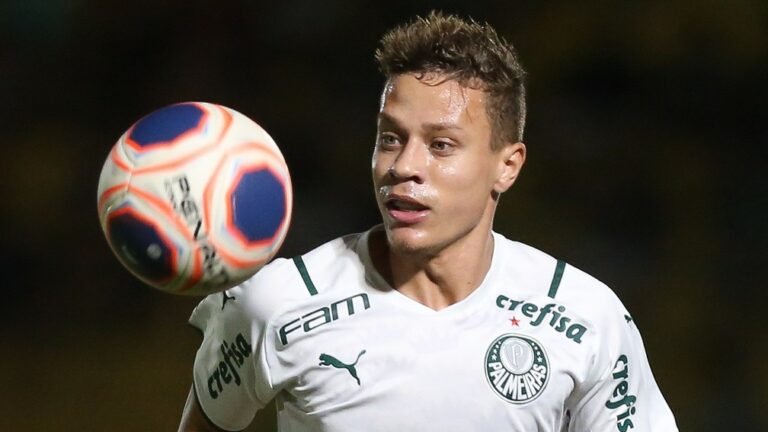 Palmeiras deve liberar Lucas Sena