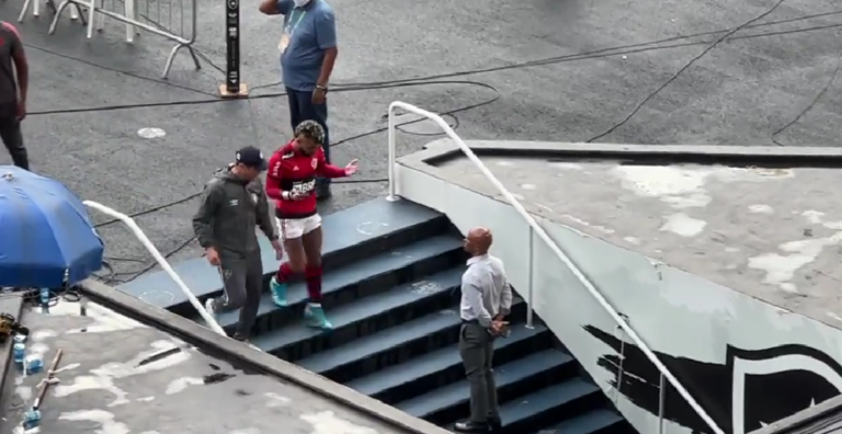 Gabigol é vítima de insulto racista no clássico contra o Fluminense