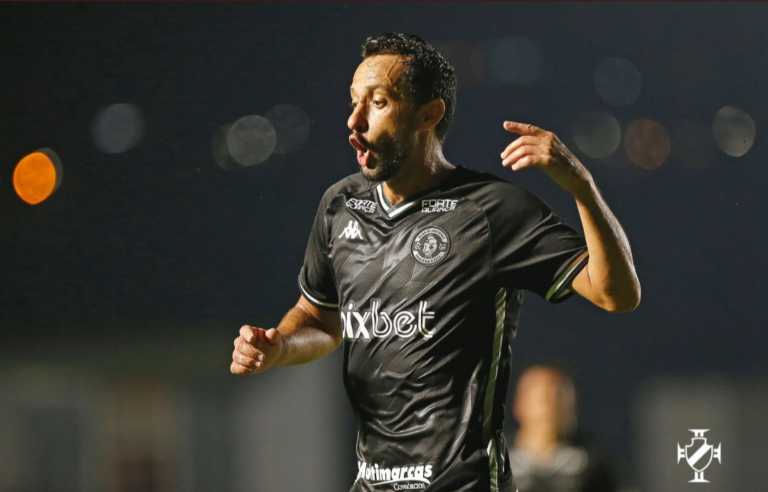 Para fechar orçamento do uniforme, Vasco acerta patrocínio com plataforma de descontos