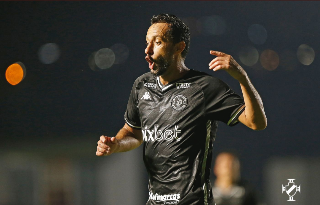 Para fechar orçamento do uniforme, Vasco acerta patrocínio com plataforma de descontos