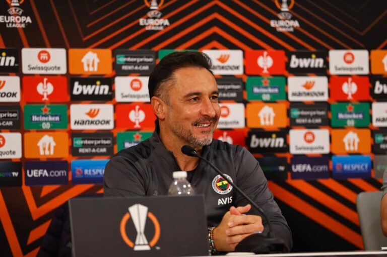 Neto crava Vítor Pereira como novo técnico do Corinthians