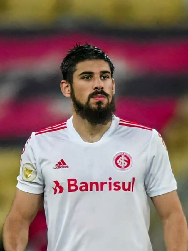 cropped-E8nwuUFXEAASmCS.jpg